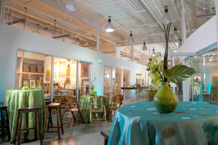 Artists-Concourse-Green-Tablecloths-Vase-700x467